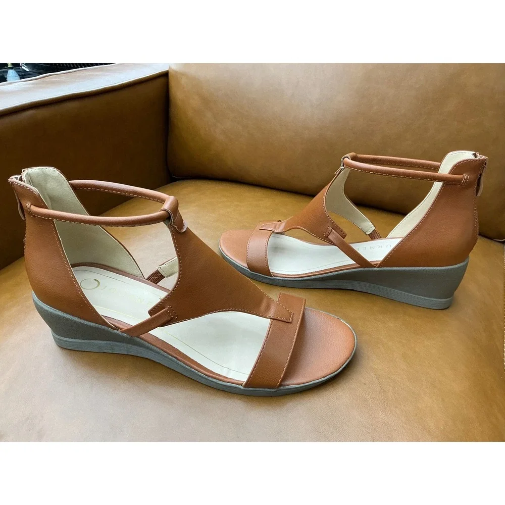 Journee Trayle Wedge Sandals Womens 7.5 Tan  T-Strap Ankle Zip